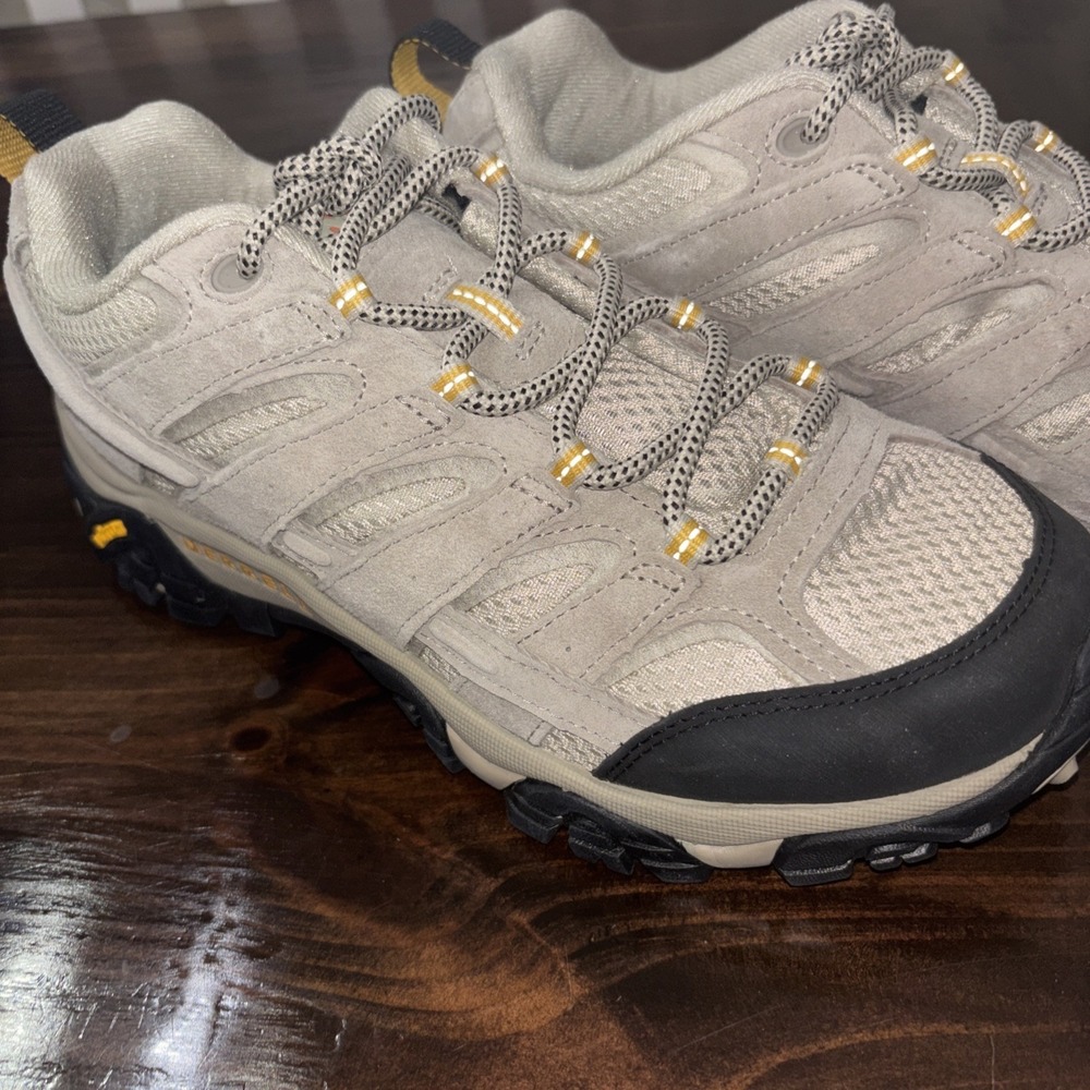 Merrell Moab NEW Hiking Trail Shoes Women Size 9.5 M outdoors Camping